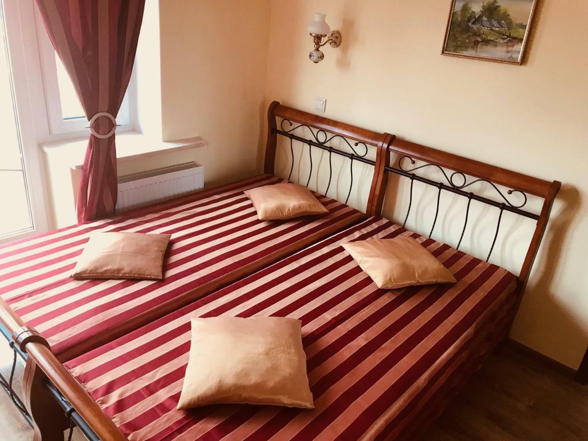 Ferienwohnung Pensjonat Nad Struga Stryków Exterior foto